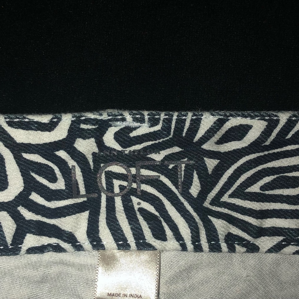 LOFT Navy/White Cut Off Shorts Size 14 - Picture 4 of 4